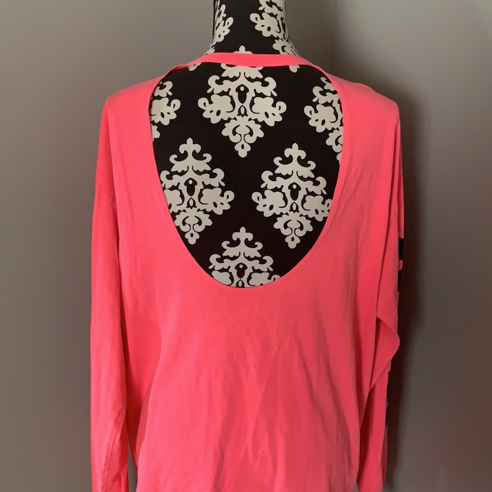 ❌SOLD❌Pink Victorias Secret long sleeve top - Picture 3 of 4